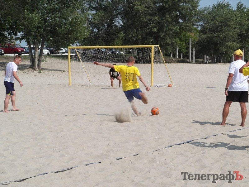 Другий рік поспіль перемогу у Молодіжному Кубку з пляжного футболу виборола команда «КВБЗ». Другий рік поспіль перемогу у Молодіжному Кубку з пляжного футболу виборола команда «КВБЗ».