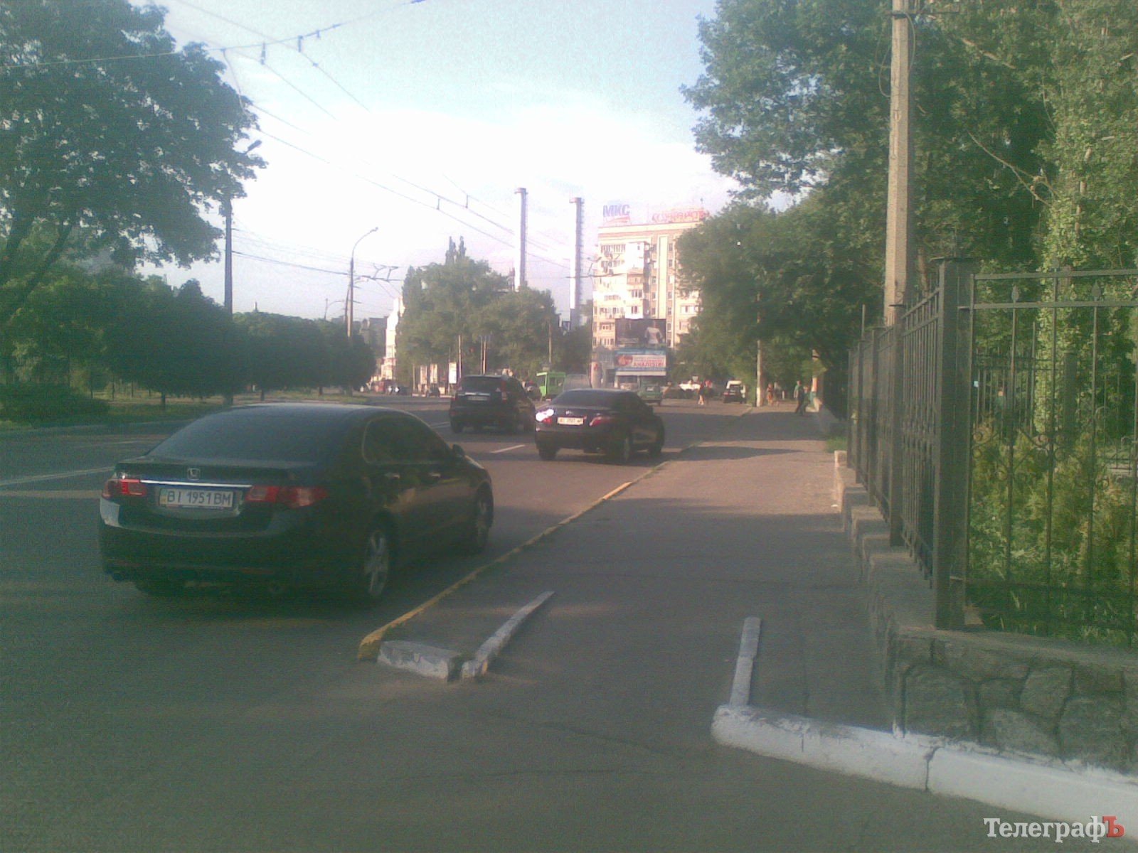 Чудеса кременчугской парковки (часть 3) (7 фото) Чудеса кременчугской парковки (часть 3) (7 фото)