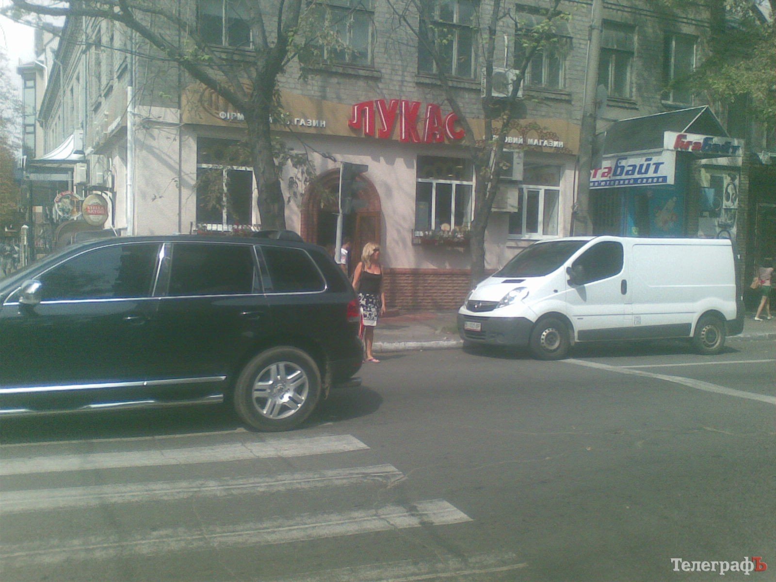 Чудеса кременчугской парковки (часть 3) (7 фото) Чудеса кременчугской парковки (часть 3) (7 фото)