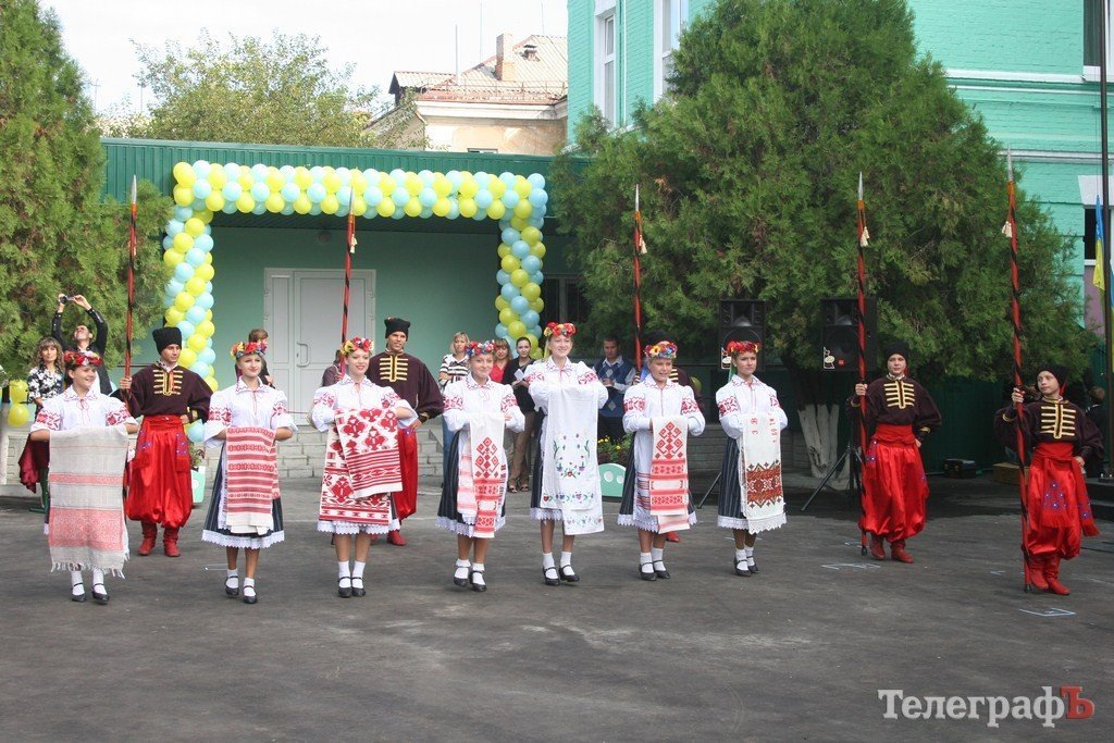 Перший дзвоник пролунав сьогодні в усіх школах Кременчука (Фото) Перший дзвоник пролунав сьогодні в усіх школах Кременчука (Фото)
