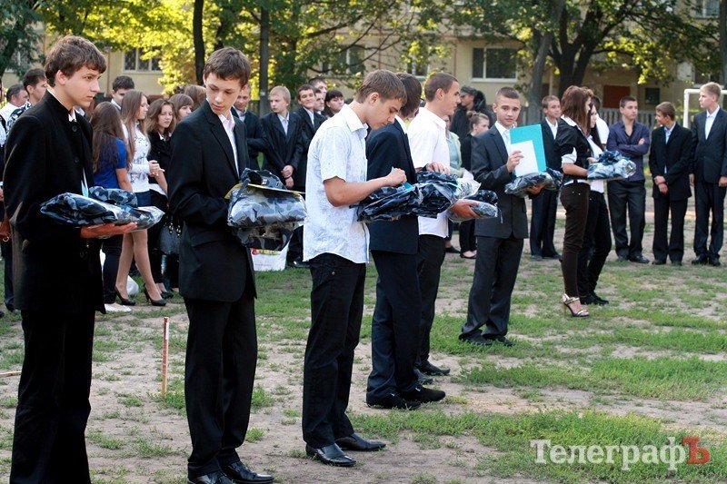 В Кременчуге 13 подростков начали обучение в первом милицейском классе В Кременчуге 13 подростков начали обучение в первом милицейском классе