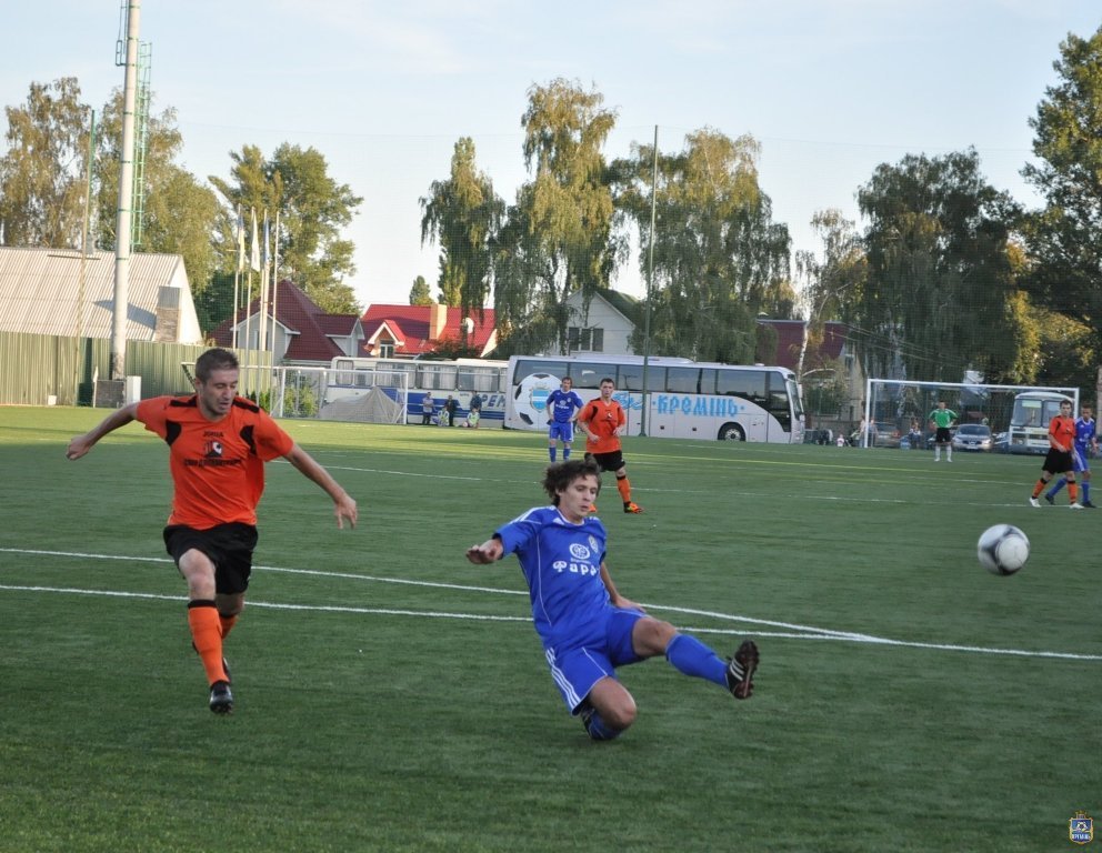 Третья победа к ряду впервые выводит «Кремень» на 4-е место. Третья победа к ряду впервые выводит «Кремень» на 4-е место.