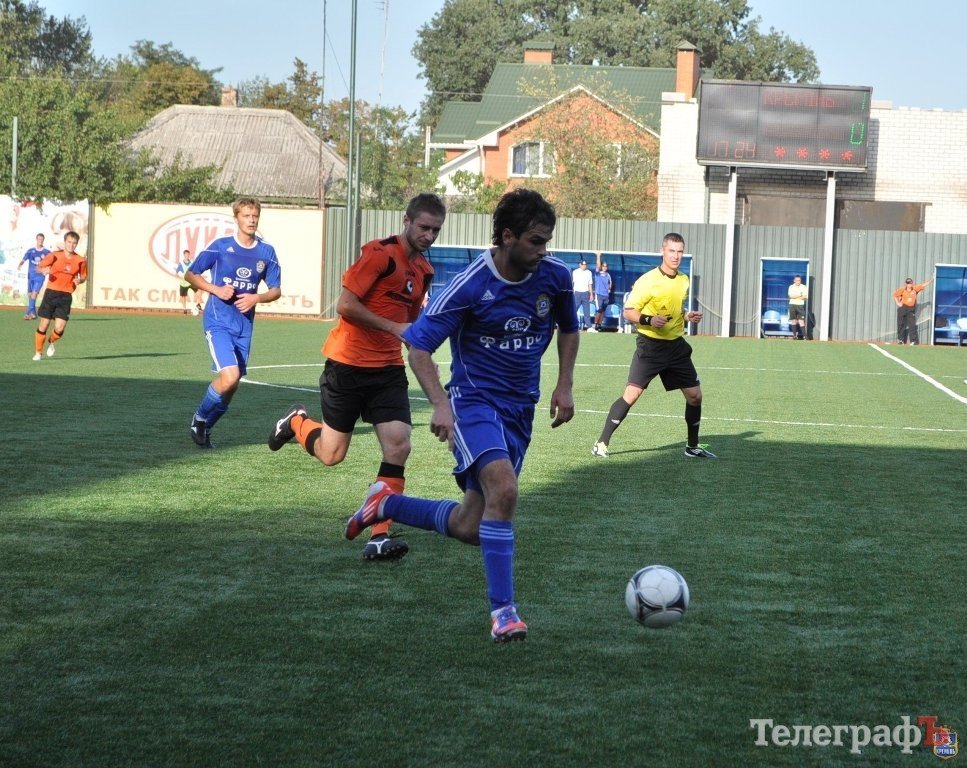 Третья победа к ряду впервые выводит «Кремень» на 4-е место. Третья победа к ряду впервые выводит «Кремень» на 4-е место.