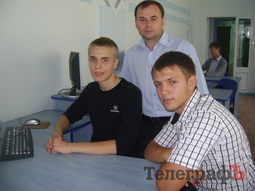 Вслед за своим учителем школьники из Александрии переехали в Кременчуг Вслед за своим учителем школьники из Александрии переехали в Кременчуг