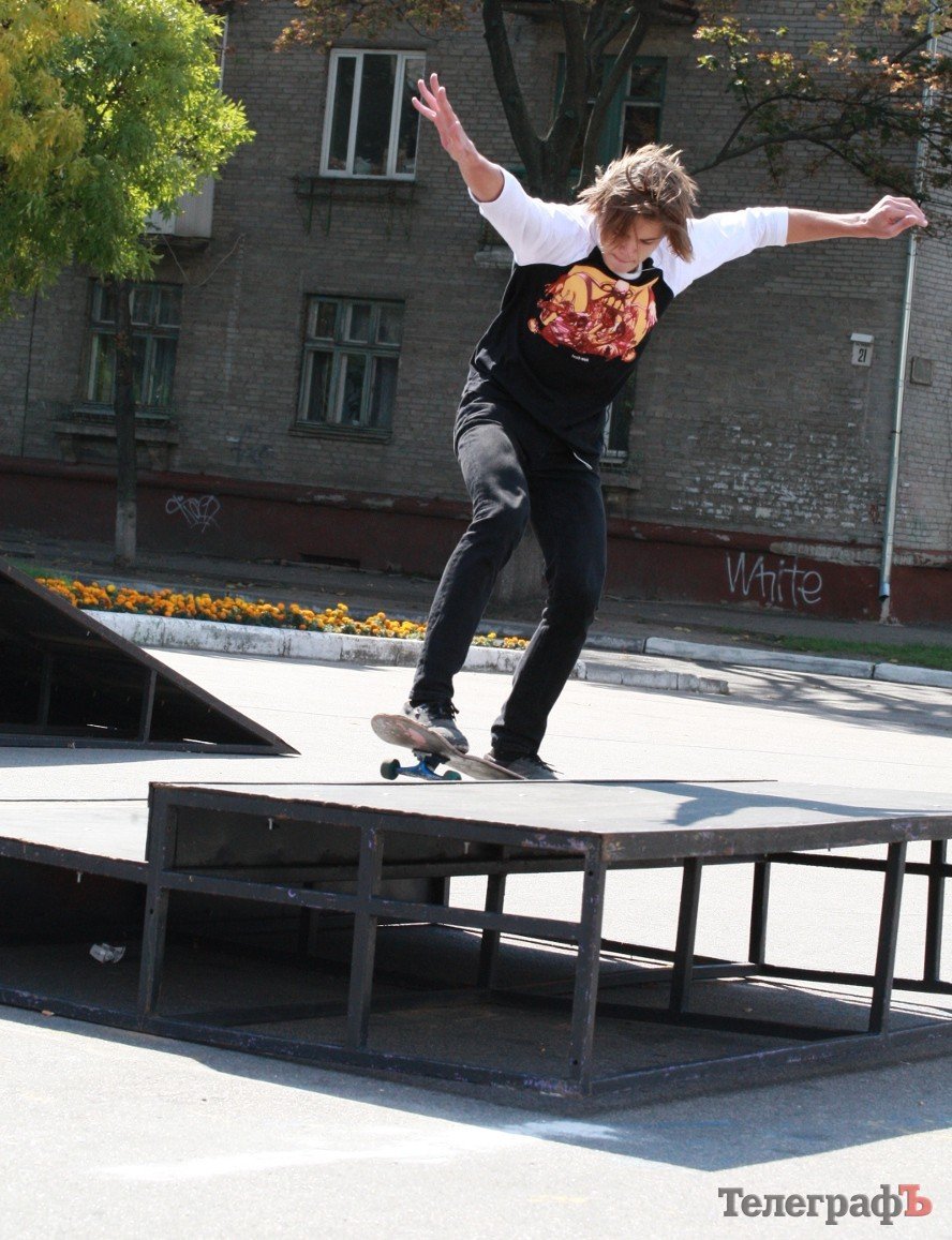 В Кременчуге прошли городские соревнования по скейтбордингу (ФОТО) В Кременчуге прошли городские соревнования по скейтбордингу (ФОТО)