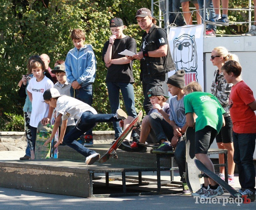 В Кременчуге прошли городские соревнования по скейтбордингу (ФОТО) В Кременчуге прошли городские соревнования по скейтбордингу (ФОТО)