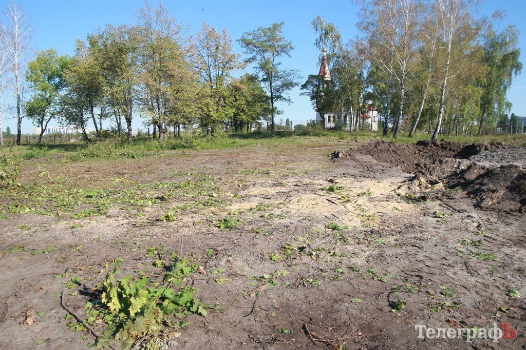 У Кременчужан отберут часть берега под спорткомплекс (ФОТО) У Кременчужан отберут часть берега под спорткомплекс (ФОТО)