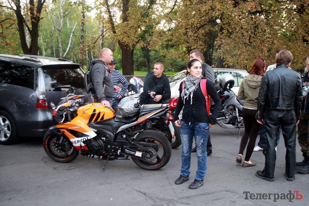 В Кременчуге почтили память погибших мотоциклистов (ВИДЕО) В Кременчуге почтили память погибших мотоциклистов (ВИДЕО)