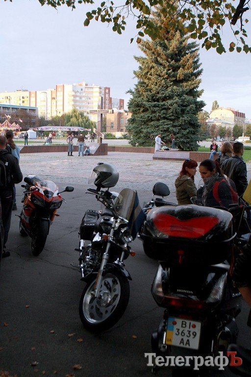 В Кременчуге почтили память погибших мотоциклистов (ВИДЕО) В Кременчуге почтили память погибших мотоциклистов (ВИДЕО)