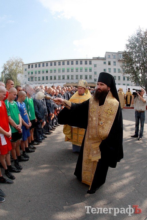 В Кременчугской детской колонии открыли храм (ВИДЕО.ФОТО) В Кременчугской детской колонии открыли храм (ВИДЕО.ФОТО)