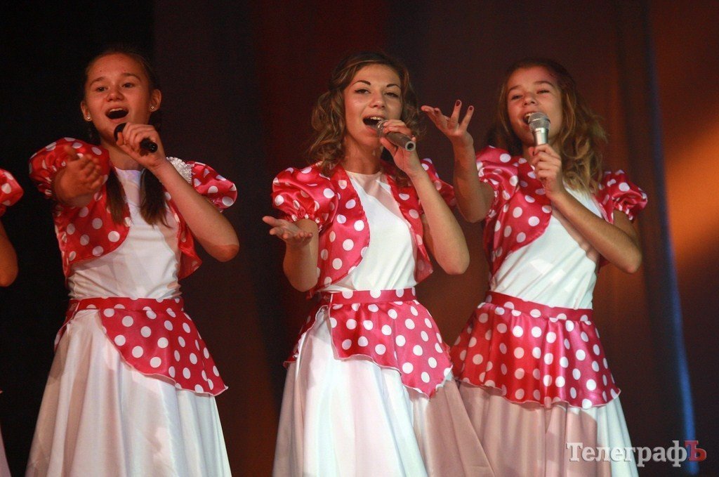 В ЦКД «Нефтехимик» проходит второй Всеукраинский фестиваль-конкурс хореографического искусства «Кременчугские выкрутасы» (Фото) В ЦКД «Нефтехимик» проходит второй Всеукраинский фестиваль-конкурс хореографического искусства «Кременчугские выкрутасы» (Фото)