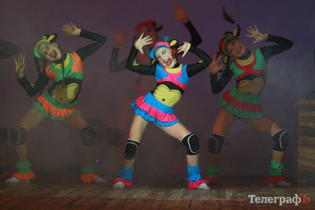 В ЦКД «Нефтехимик» проходит второй Всеукраинский фестиваль-конкурс хореографического искусства «Кременчугские выкрутасы» (Фото) В ЦКД «Нефтехимик» проходит второй Всеукраинский фестиваль-конкурс хореографического искусства «Кременчугские выкрутасы» (Фото)