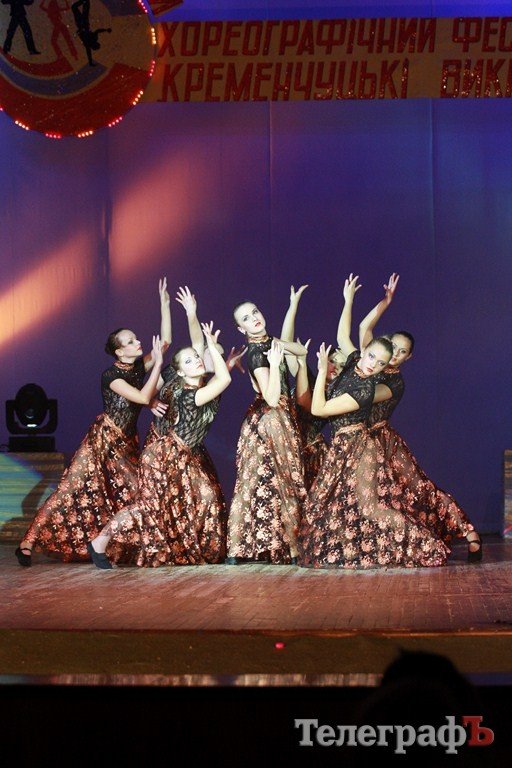 В ЦКД «Нефтехимик» проходит второй Всеукраинский фестиваль-конкурс хореографического искусства «Кременчугские выкрутасы» (Фото) В ЦКД «Нефтехимик» проходит второй Всеукраинский фестиваль-конкурс хореографического искусства «Кременчугские выкрутасы» (Фото)