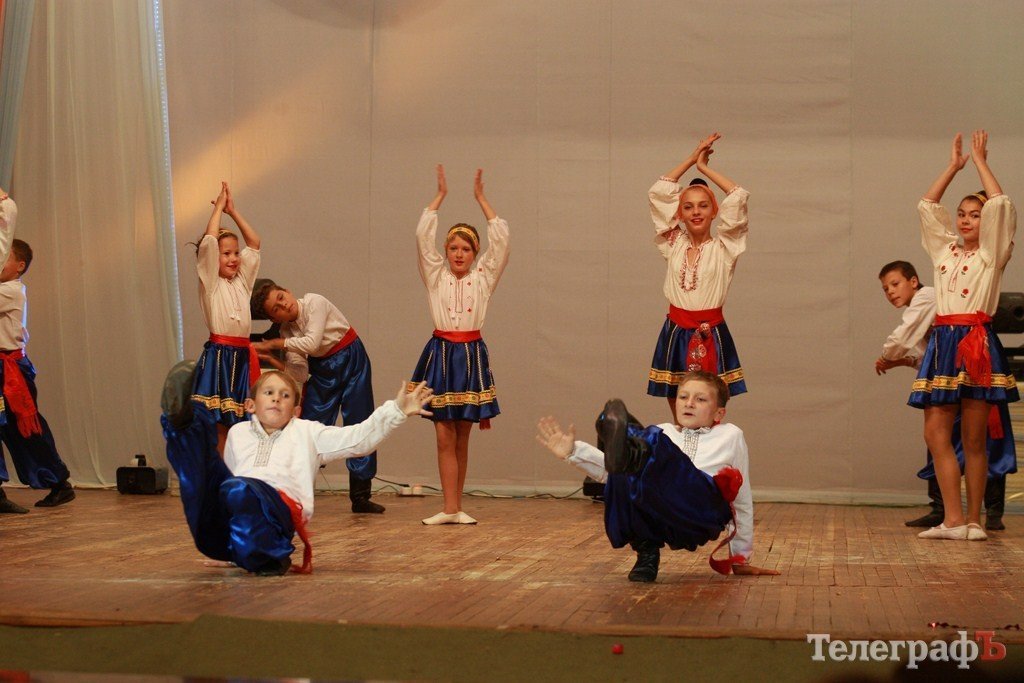 В ЦКД «Нефтехимик» проходит второй Всеукраинский фестиваль-конкурс хореографического искусства «Кременчугские выкрутасы» (Фото) В ЦКД «Нефтехимик» проходит второй Всеукраинский фестиваль-конкурс хореографического искусства «Кременчугские выкрутасы» (Фото)