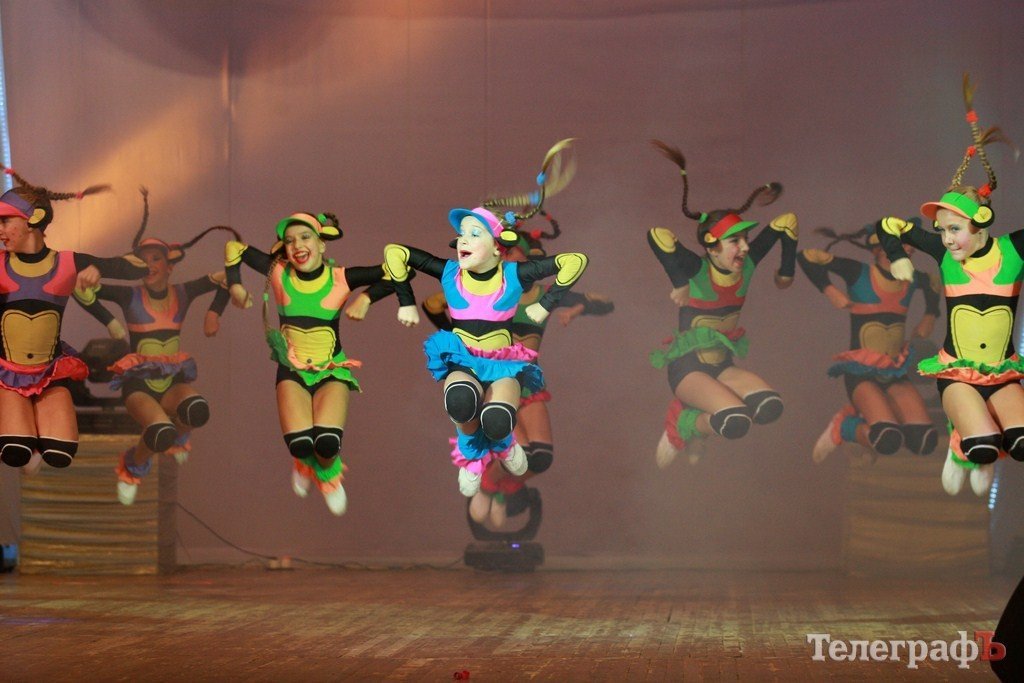 В ЦКД «Нефтехимик» проходит второй Всеукраинский фестиваль-конкурс хореографического искусства «Кременчугские выкрутасы» (Фото) В ЦКД «Нефтехимик» проходит второй Всеукраинский фестиваль-конкурс хореографического искусства «Кременчугские выкрутасы» (Фото)