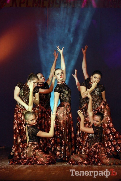 В ЦКД «Нефтехимик» проходит второй Всеукраинский фестиваль-конкурс хореографического искусства «Кременчугские выкрутасы» (Фото) В ЦКД «Нефтехимик» проходит второй Всеукраинский фестиваль-конкурс хореографического искусства «Кременчугские выкрутасы» (Фото)