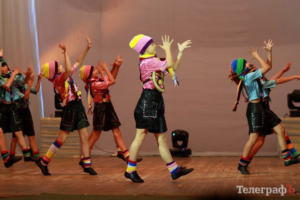 В ЦКД «Нефтехимик» проходит второй Всеукраинский фестиваль-конкурс хореографического искусства «Кременчугские выкрутасы» (Фото) В ЦКД «Нефтехимик» проходит второй Всеукраинский фестиваль-конкурс хореографического искусства «Кременчугские выкрутасы» (Фото)