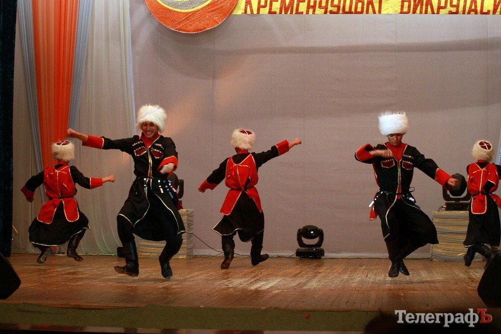 В ЦКД «Нефтехимик» проходит второй Всеукраинский фестиваль-конкурс хореографического искусства «Кременчугские выкрутасы» (Фото) В ЦКД «Нефтехимик» проходит второй Всеукраинский фестиваль-конкурс хореографического искусства «Кременчугские выкрутасы» (Фото)