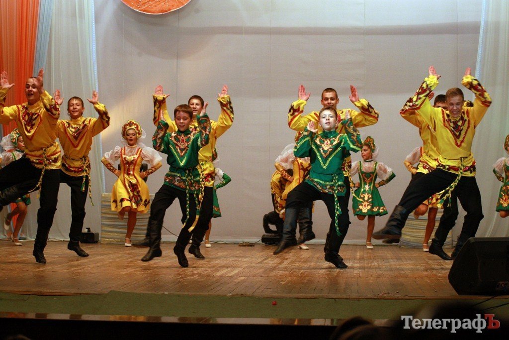 В ЦКД «Нефтехимик» проходит второй Всеукраинский фестиваль-конкурс хореографического искусства «Кременчугские выкрутасы» (Фото) В ЦКД «Нефтехимик» проходит второй Всеукраинский фестиваль-конкурс хореографического искусства «Кременчугские выкрутасы» (Фото)