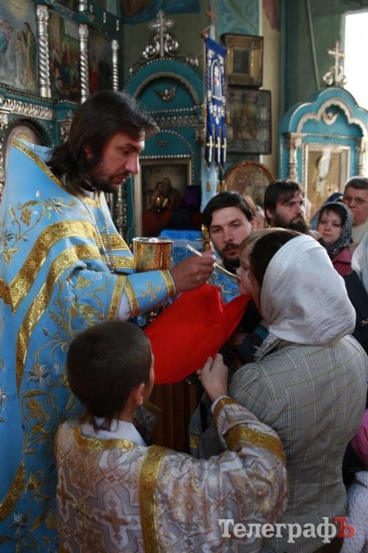 Сегодня православные празднуют 5-летие Кременчугской епархии и 125-летие Успенского собора (ВИДЕО, ФОТО) Сегодня православные празднуют 5-летие Кременчугской епархии и 125-летие Успенского собора (ВИДЕО, ФОТО)