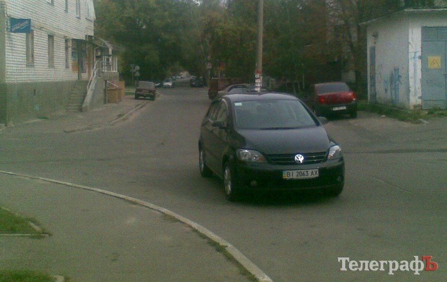 Чудеса кременчугской парковки (часть 5) (7 фото) Чудеса кременчугской парковки (часть 5) (7 фото)