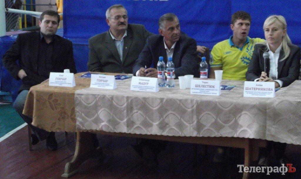 Олимпийская сборная Украины по боксу посетила Кременчуг (ФОТО) Олимпийская сборная Украины по боксу посетила Кременчуг (ФОТО)