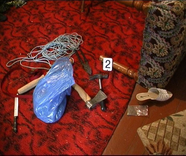 На Полтавщине милиция освободила заложника-иностранца из плена (ФОТО) На Полтавщине милиция освободила заложника-иностранца из плена (ФОТО)