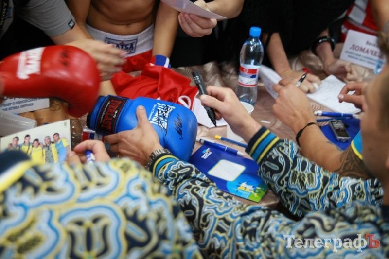 Олимпийская сборная Украины по боксу посетила Кременчуг (ФОТО) Олимпийская сборная Украины по боксу посетила Кременчуг (ФОТО)