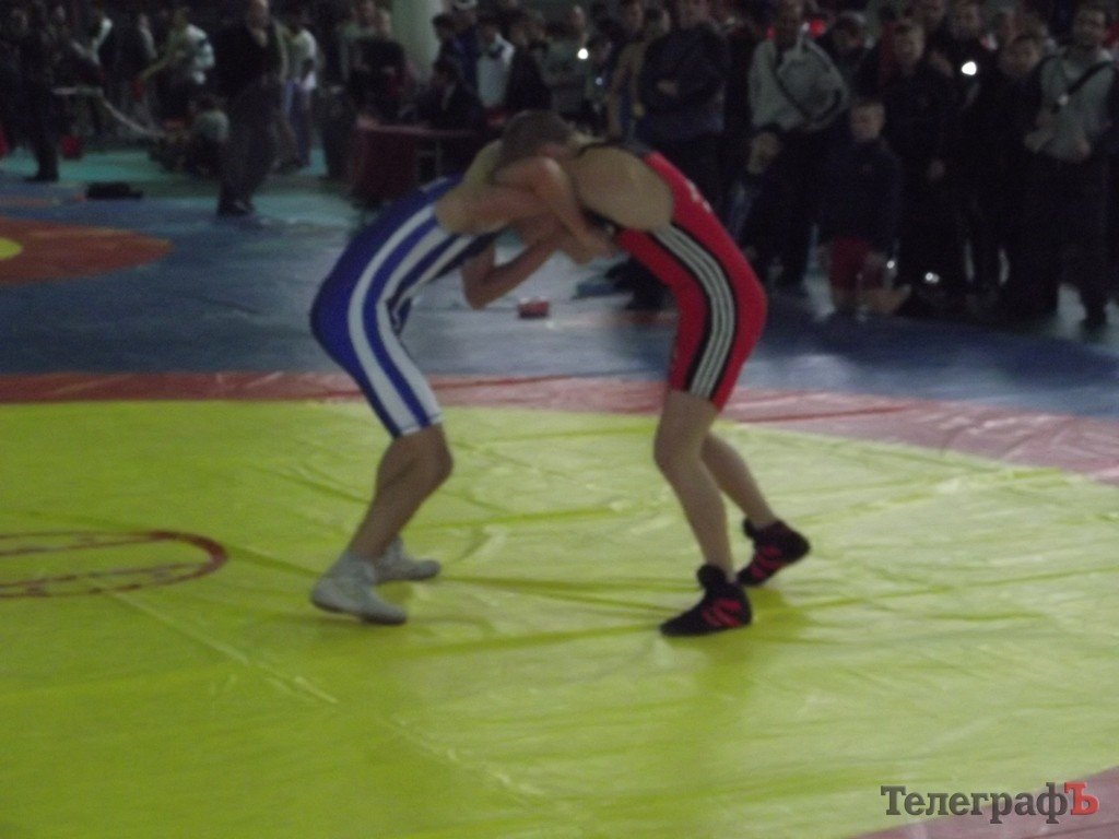 Стартовал чемпионат Украины по греко-римской борьбе Стартовал чемпионат Украины по греко-римской борьбе