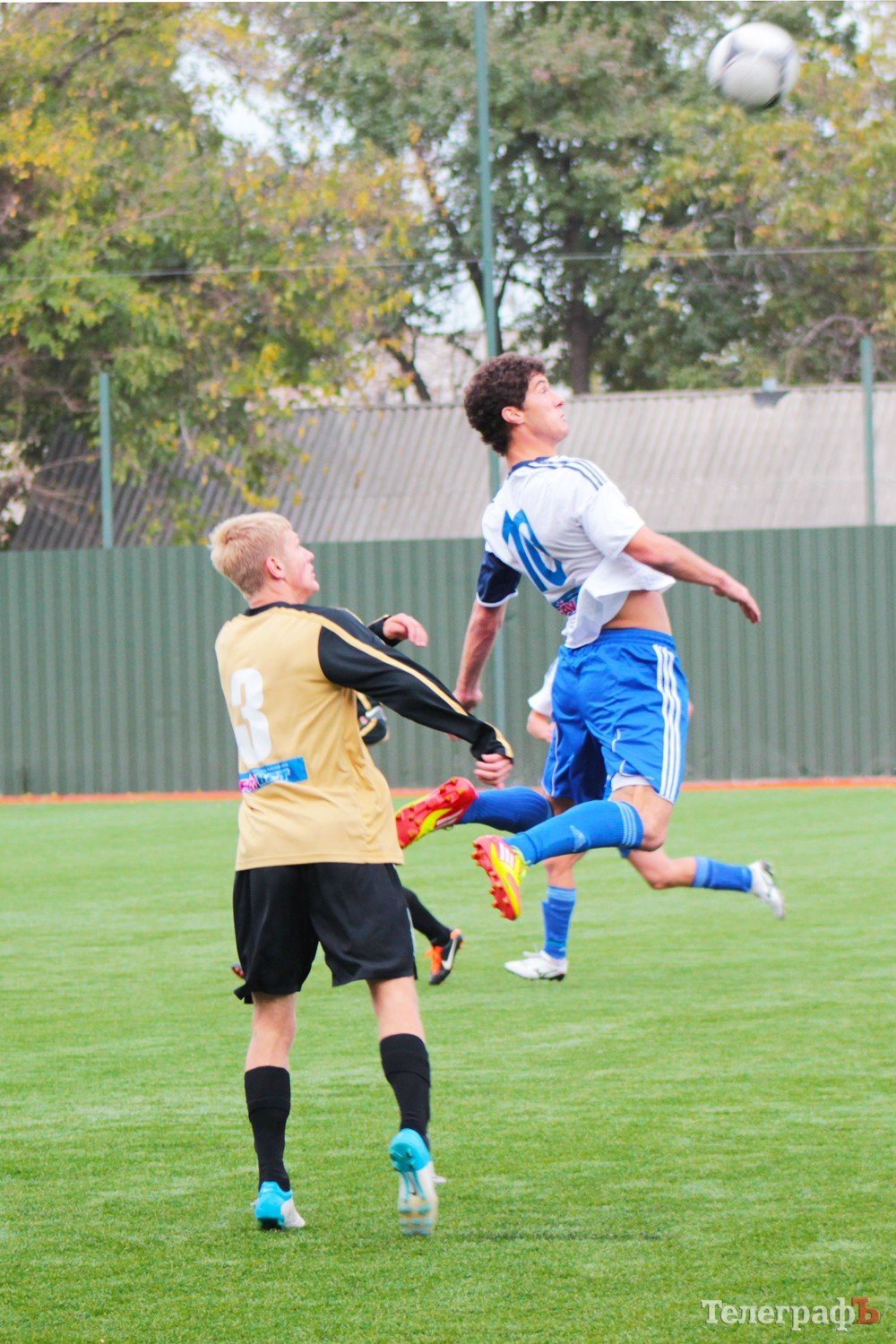 Волевая ничья «Кремня» с лидером чемпионата (ФОТО) Волевая ничья «Кремня» с лидером чемпионата (ФОТО)