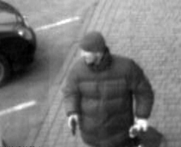 Милиция разыскивает мужчину, расстрелявшего предпринимателя в Полтаве Милиция разыскивает мужчину, расстрелявшего предпринимателя в Полтаве