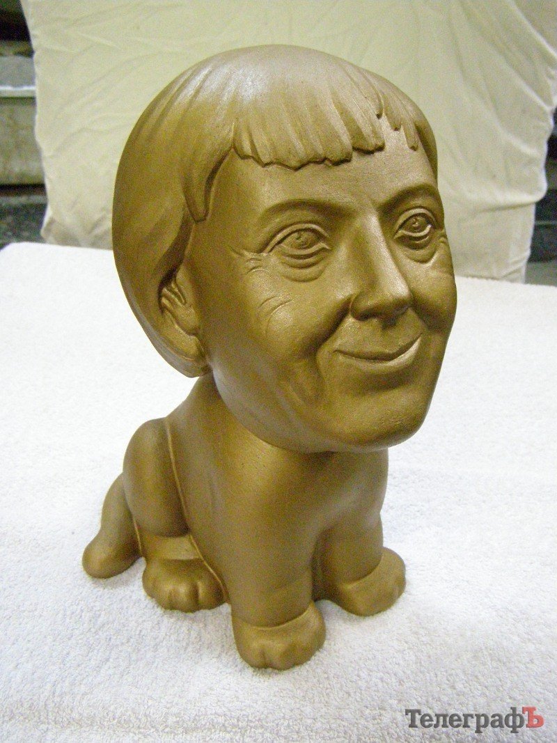 Комсомольский скульптор Олег Рябо представил «Телеграфу» свои новые работы Комсомольский скульптор Олег Рябо представил «Телеграфу» свои новые работы