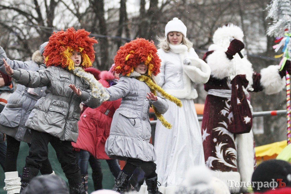 В Кременчуге открыли главную елку В Кременчуге открыли главную елку