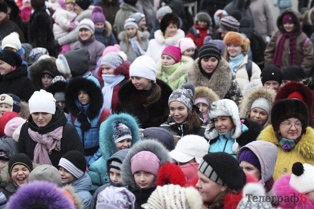 В Кременчуге открыли главную елку В Кременчуге открыли главную елку