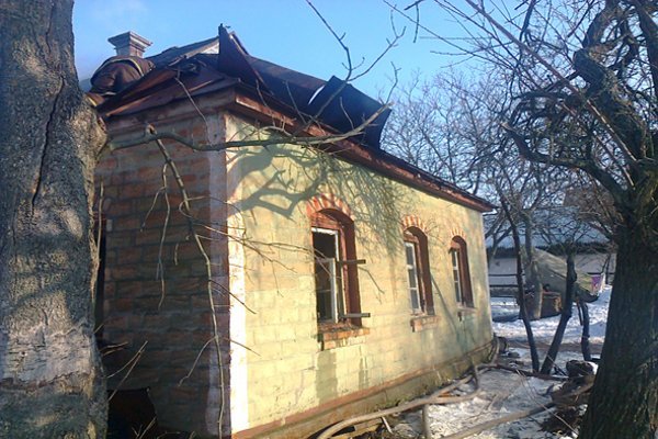 На Полтавщине трое детей остались без дома из-за пожара На Полтавщине трое детей остались без дома из-за пожара