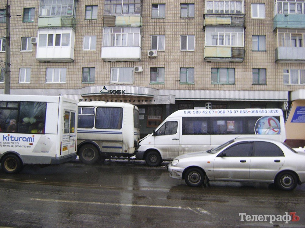 На улице Халаменюка в Кременчуге – сразу два ДТП На улице Халаменюка в Кременчуге – сразу два ДТП