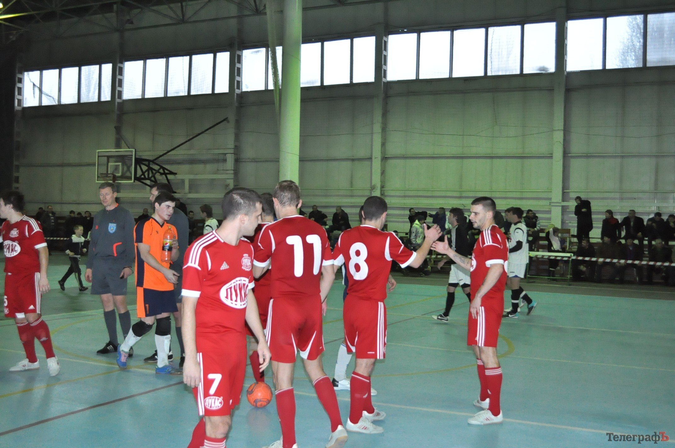 МФК «Лукас» разгромил главного конкурента - команду «Барс» МФК «Лукас» разгромил главного конкурента - команду «Барс»