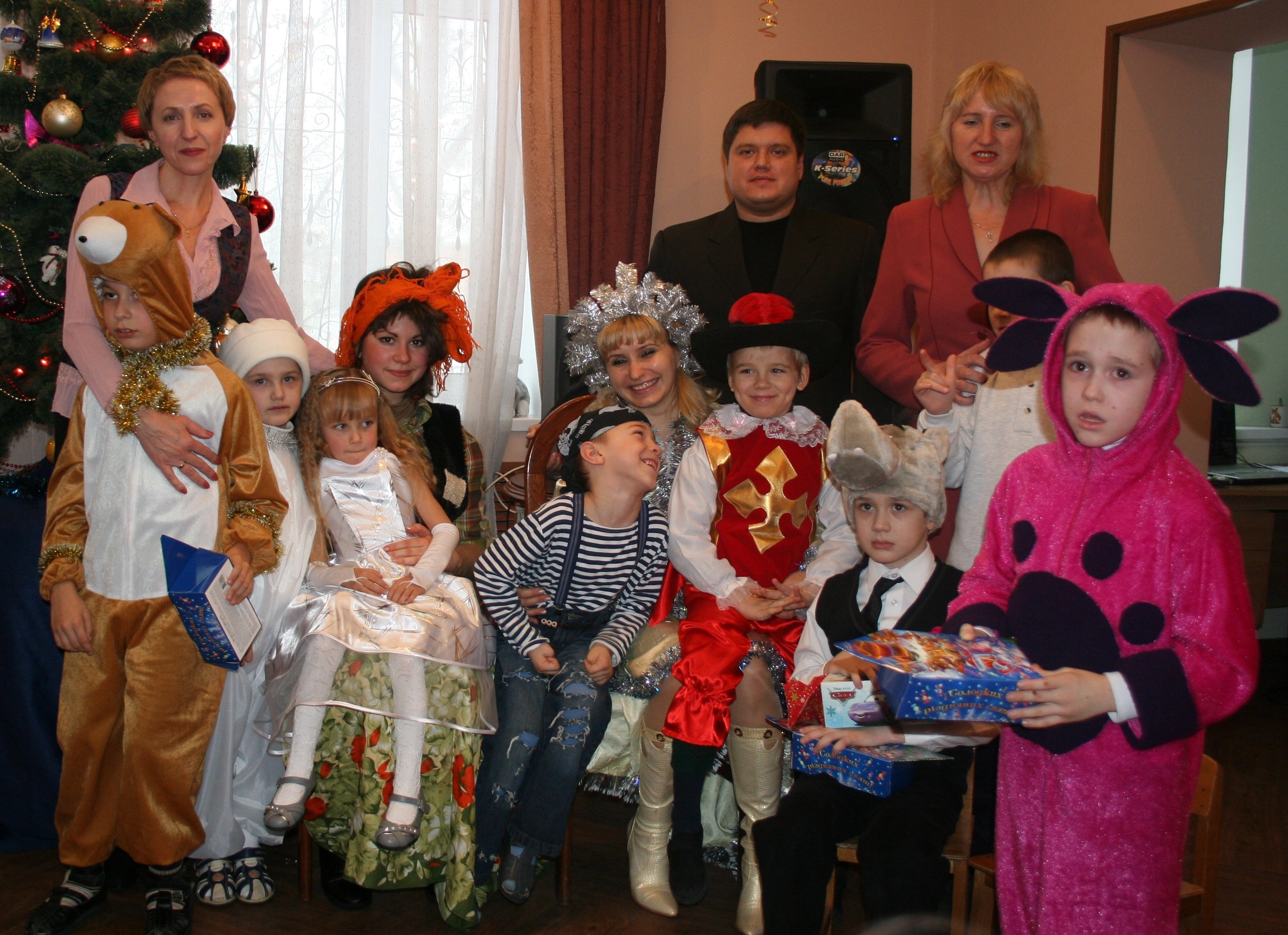 Добрыми делами занимается меценат и милиционер в одном лице Добрыми делами занимается меценат и милиционер в одном лице