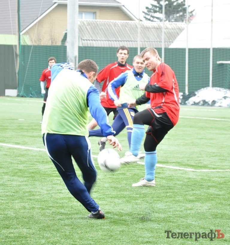 МФК «Кремень» и «Нефтяник» провели внеплановый товарищеский матч МФК «Кремень» и «Нефтяник» провели внеплановый товарищеский матч