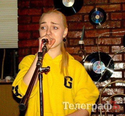 В Кременчуге 23 февраля девушки-поэтессы читали стихотворения кременчугских мужчин-поэтов В Кременчуге 23 февраля девушки-поэтессы читали стихотворения кременчугских мужчин-поэтов