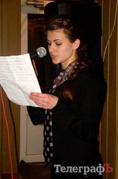 В Кременчуге 23 февраля девушки-поэтессы читали стихотворения кременчугских мужчин-поэтов В Кременчуге 23 февраля девушки-поэтессы читали стихотворения кременчугских мужчин-поэтов