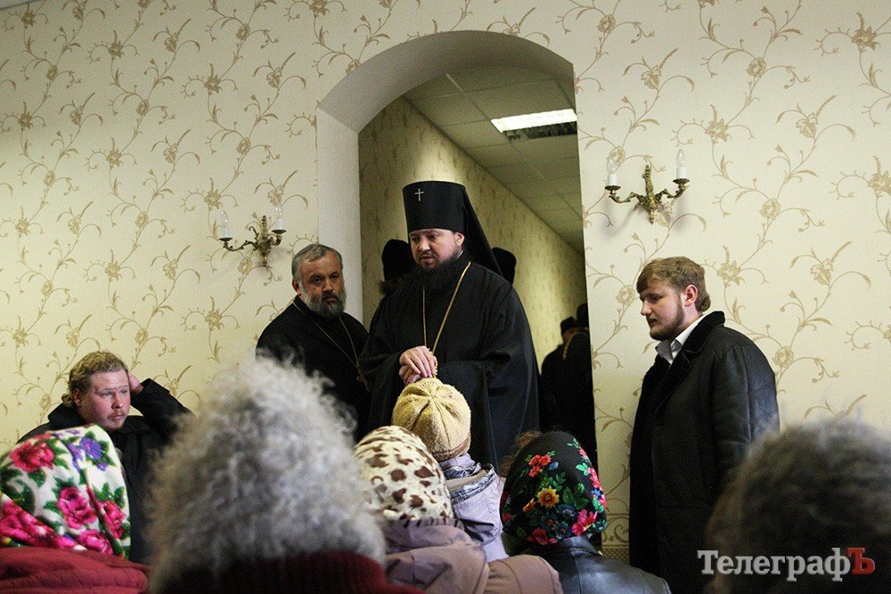 Церковный скандал из Кременчуга докатился до Киева Церковный скандал из Кременчуга докатился до Киева