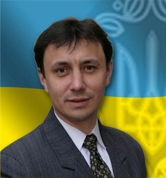 За країну життя віддам! За владу – ніколи! За країну життя віддам! За владу – ніколи!