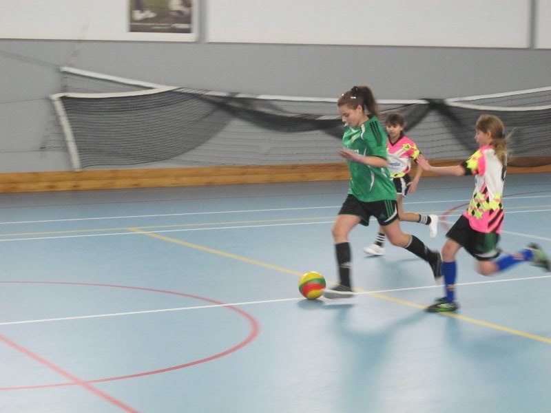 Девочки Кременчугского района завоевали «серебро» на Всеукраинском турнире по мини-футболу Девочки Кременчугского района завоевали «серебро» на Всеукраинском турнире по мини-футболу