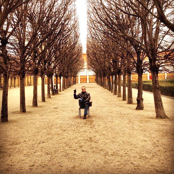 У Брежневой украли фотоальбом, а Галустян решил стать донором У Брежневой украли фотоальбом, а Галустян решил стать донором