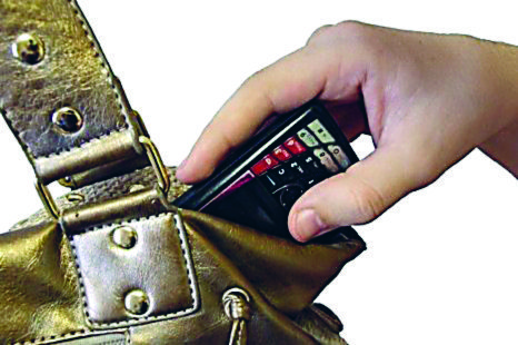 Кримінальна перекваліфікація кременчуцьких злодіїв: замість шапок – мобілки, замість злодіїв – хакери Кримінальна перекваліфікація кременчуцьких злодіїв: замість шапок – мобілки, замість злодіїв – хакери