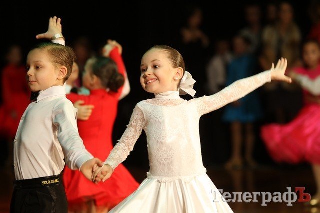 В Кременчуге прошли всеукраинские соревнования по спортивным танцам «Кубок мэра» В Кременчуге прошли всеукраинские соревнования по спортивным танцам «Кубок мэра»