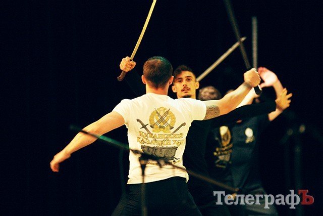 Украина в России: Кубанский казачий хор побывал в Кременчуге Украина в России: Кубанский казачий хор побывал в Кременчуге