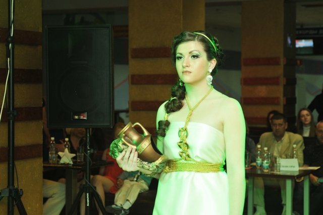 Лучшие парикмахеры Кременчуга сразились за «Кубок FRESH-стилистов» Лучшие парикмахеры Кременчуга сразились за «Кубок FRESH-стилистов»