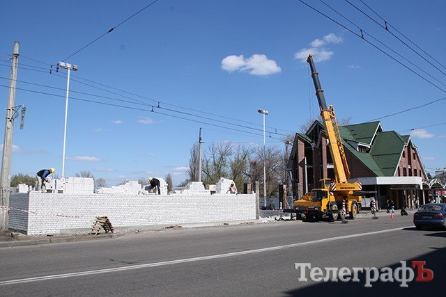 В мае власти Кременчуга презентуют первую стационарную остановку общественного транспорта, построенную по шаблону В мае власти Кременчуга презентуют первую стационарную остановку общественного транспорта, построенную по шаблону
